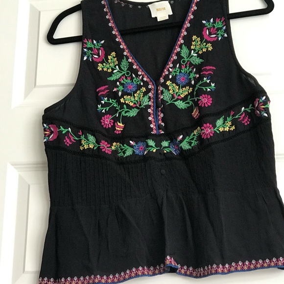 Maeve (Anthropologie) V-neck embroidered top. - Picture 1 of 3